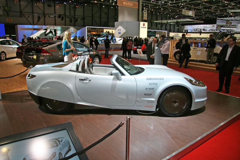 Illustration for article titled Protoscar LAMPO: AWD Solar-Powered Electric Roadster Fun